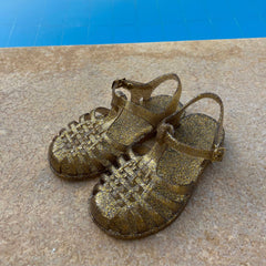 صنادل ريترو للأطفال