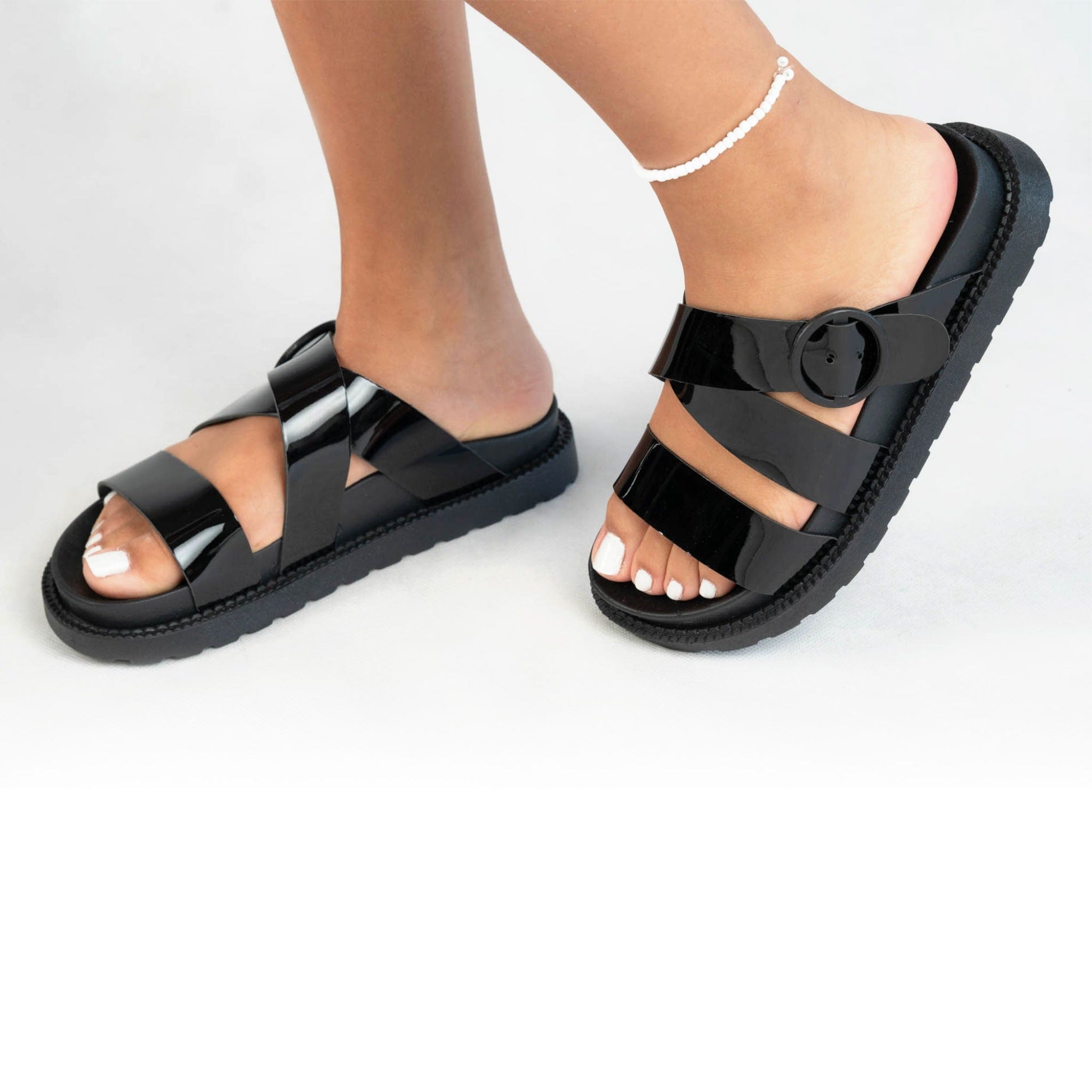 Anna Slipper Black