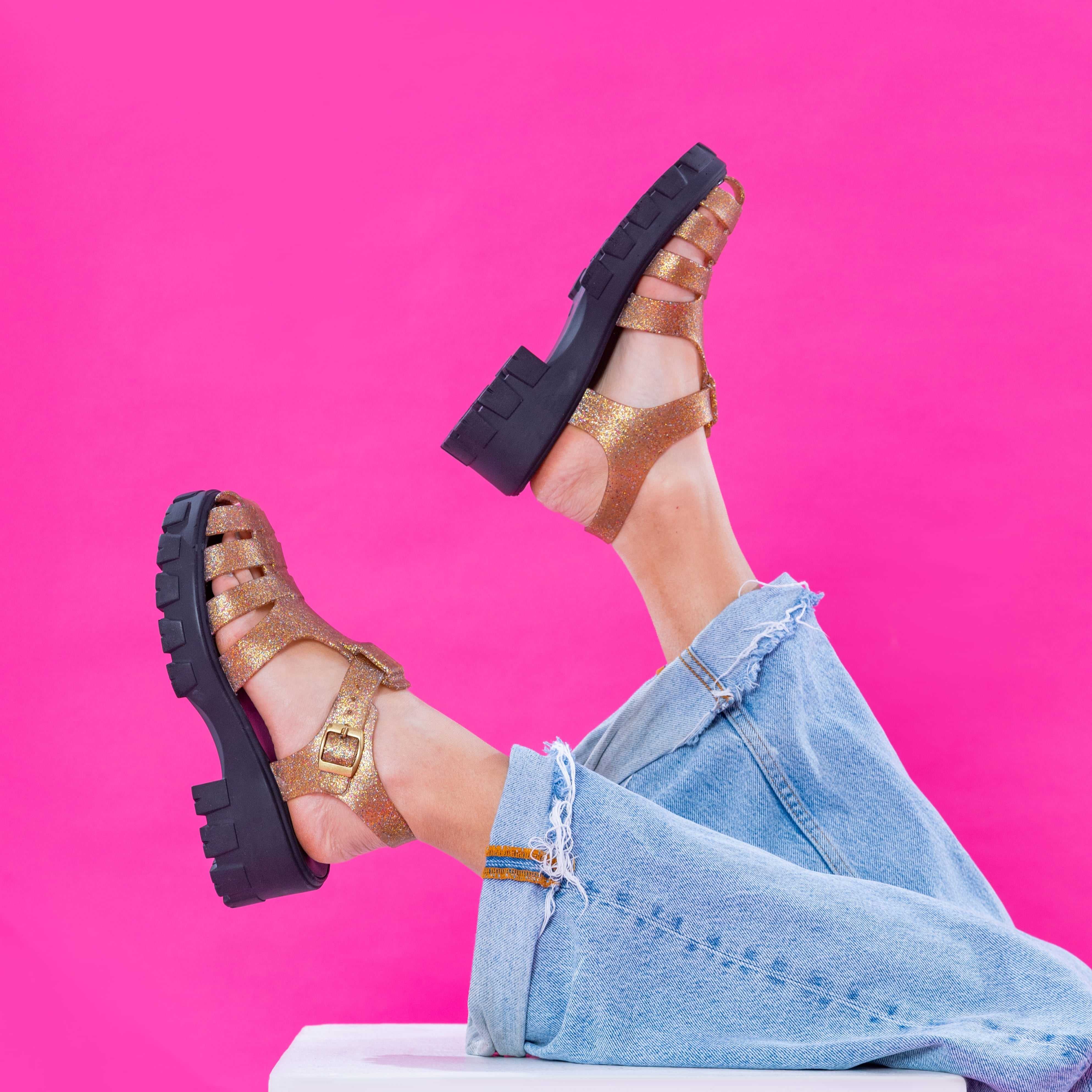 Big Retro Sandal