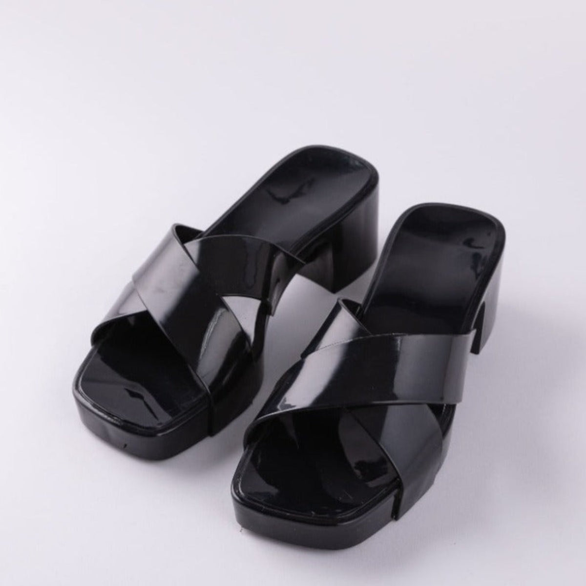 Cross Valia Sandals Black