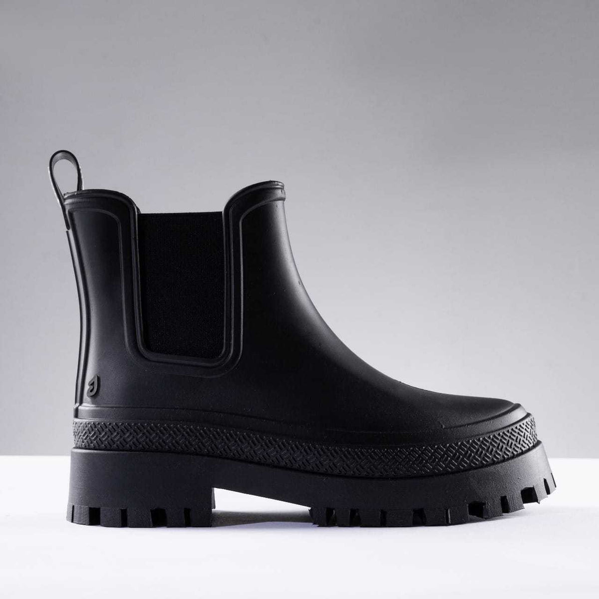 بوط إكسبلورار